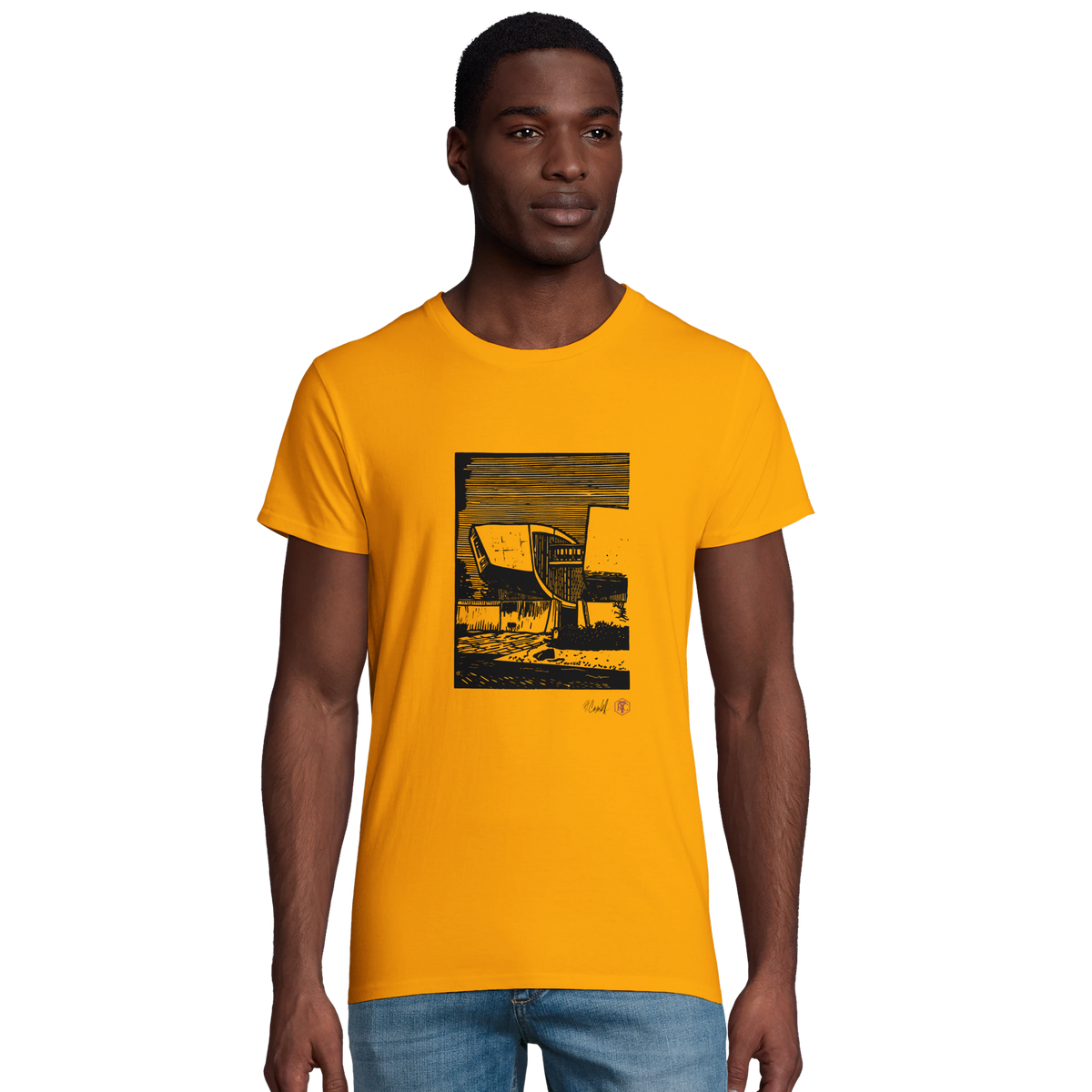 Model wearing T-shirt “SNP”, gold, men’s cut – front view