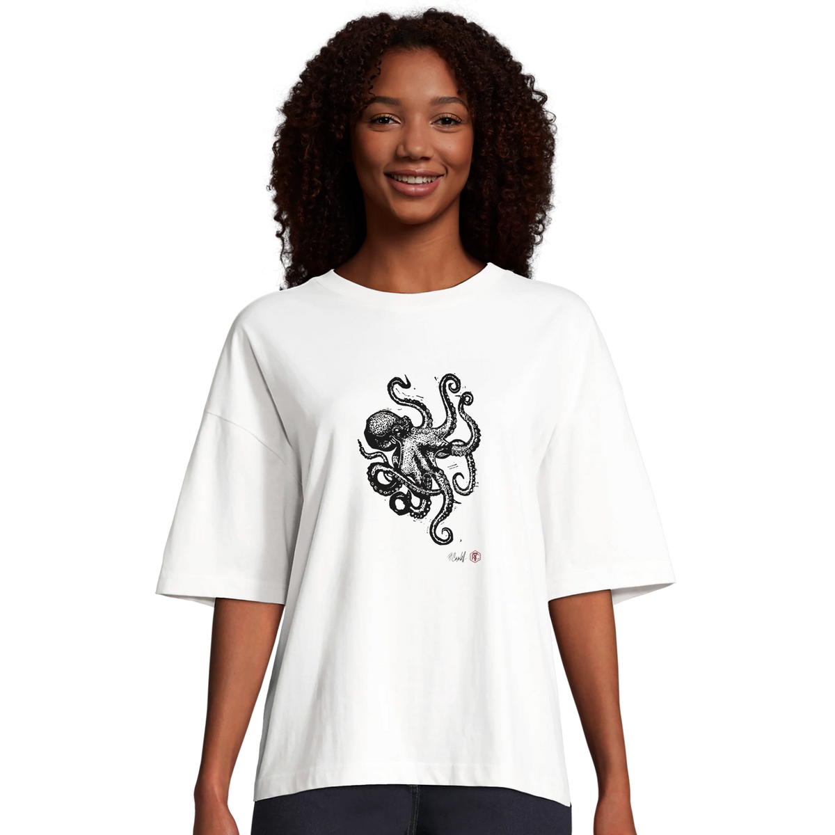 Model wearing T-shirt “Octopus”, white, women’s cut – front view