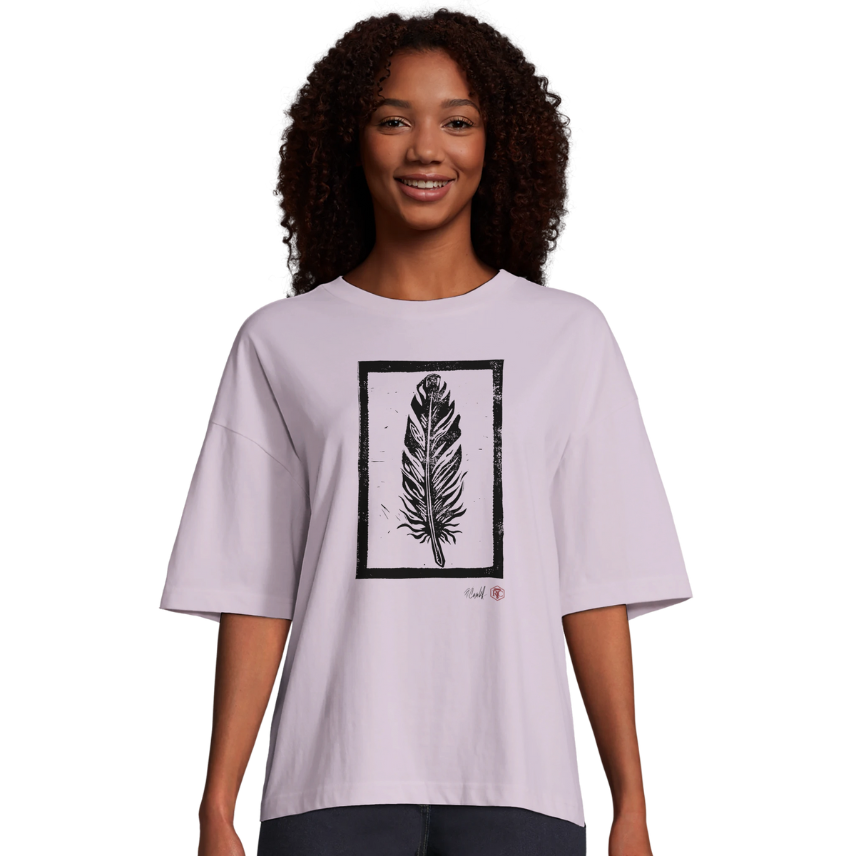 Model wearing T-shirt “Feather”, lilac, women’s cut – front view