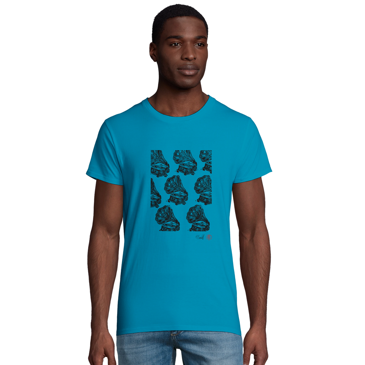 Model wearing T-shirt “Gramophones”, aqua, men’s cut – front view