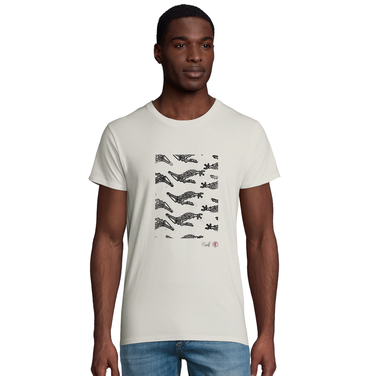 Model wearing T-shirt “Claws”, ash grey, men’s cut – front view