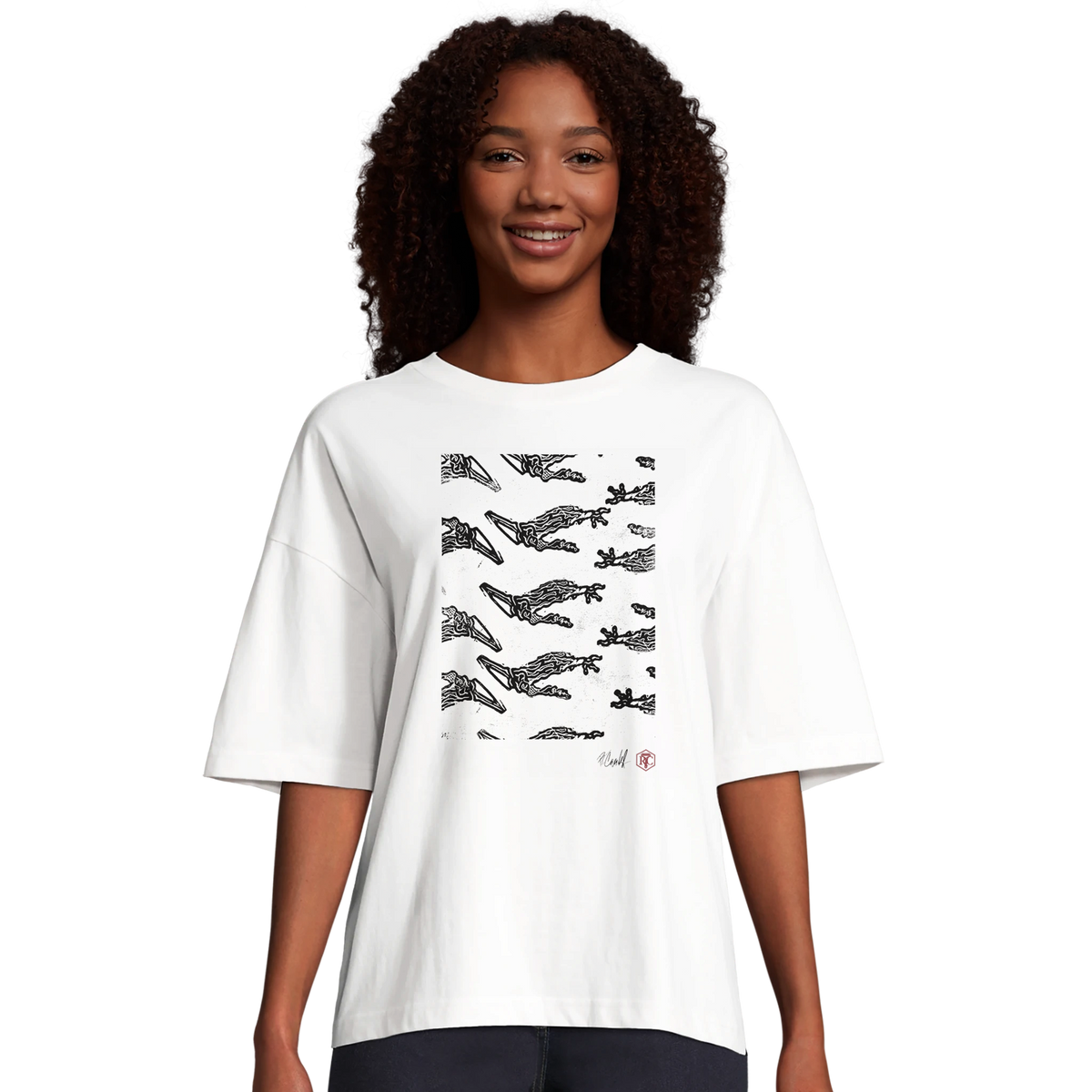 Model wearing T-shirt “Claws”, white, women’s cut – front view