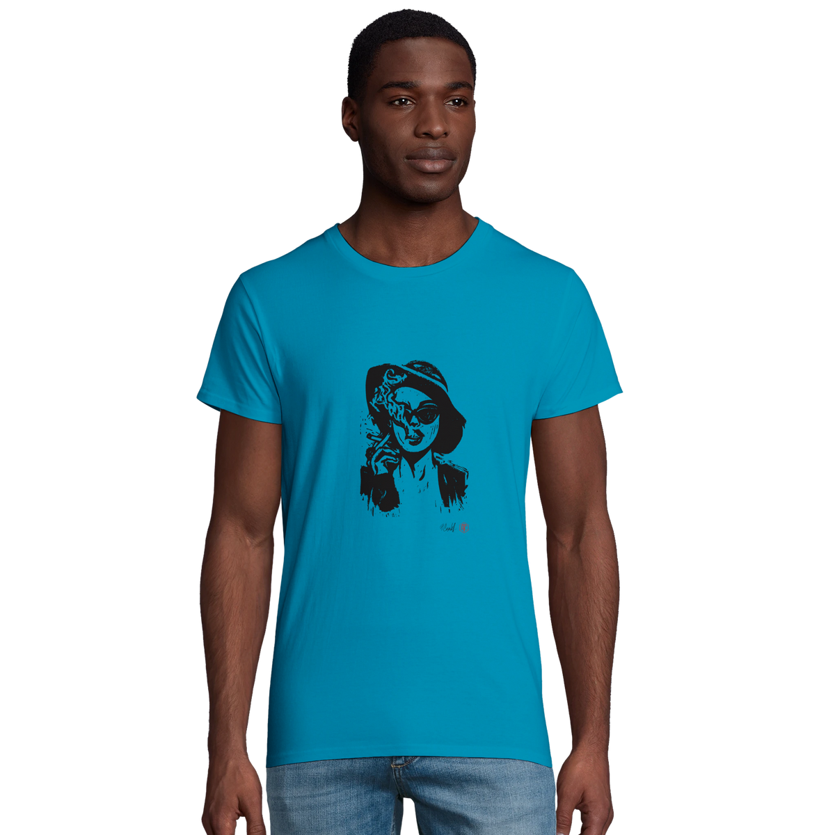 Model wearing T-shirt “Smoke”, aqua, men’s cut – front view
