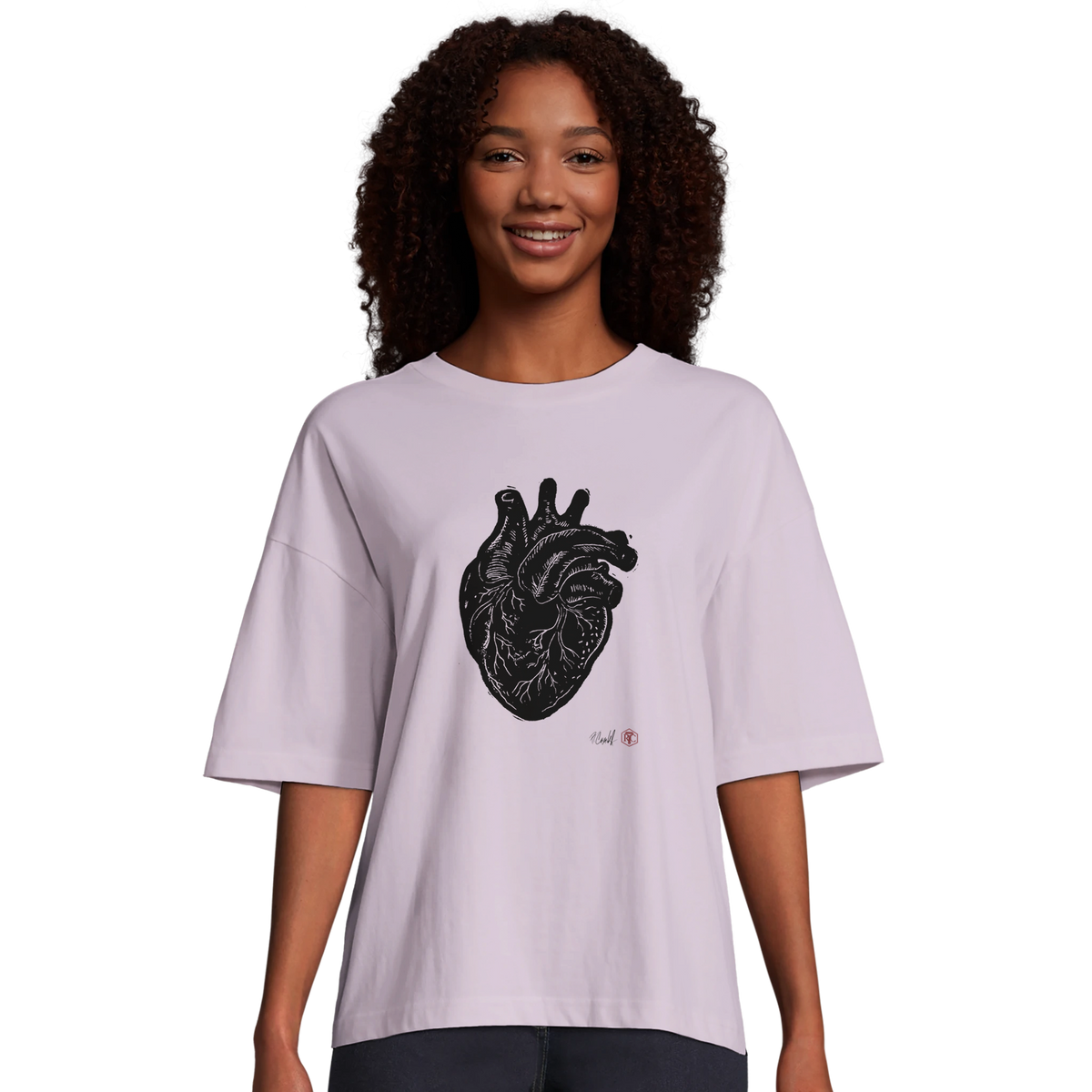 Model wearing T-shirt “Anatomical Heart”, lilac, women’s cut – front view