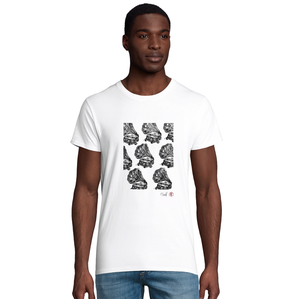 Model wearing T-shirt “Gramophones”, white, men’s cut – front view