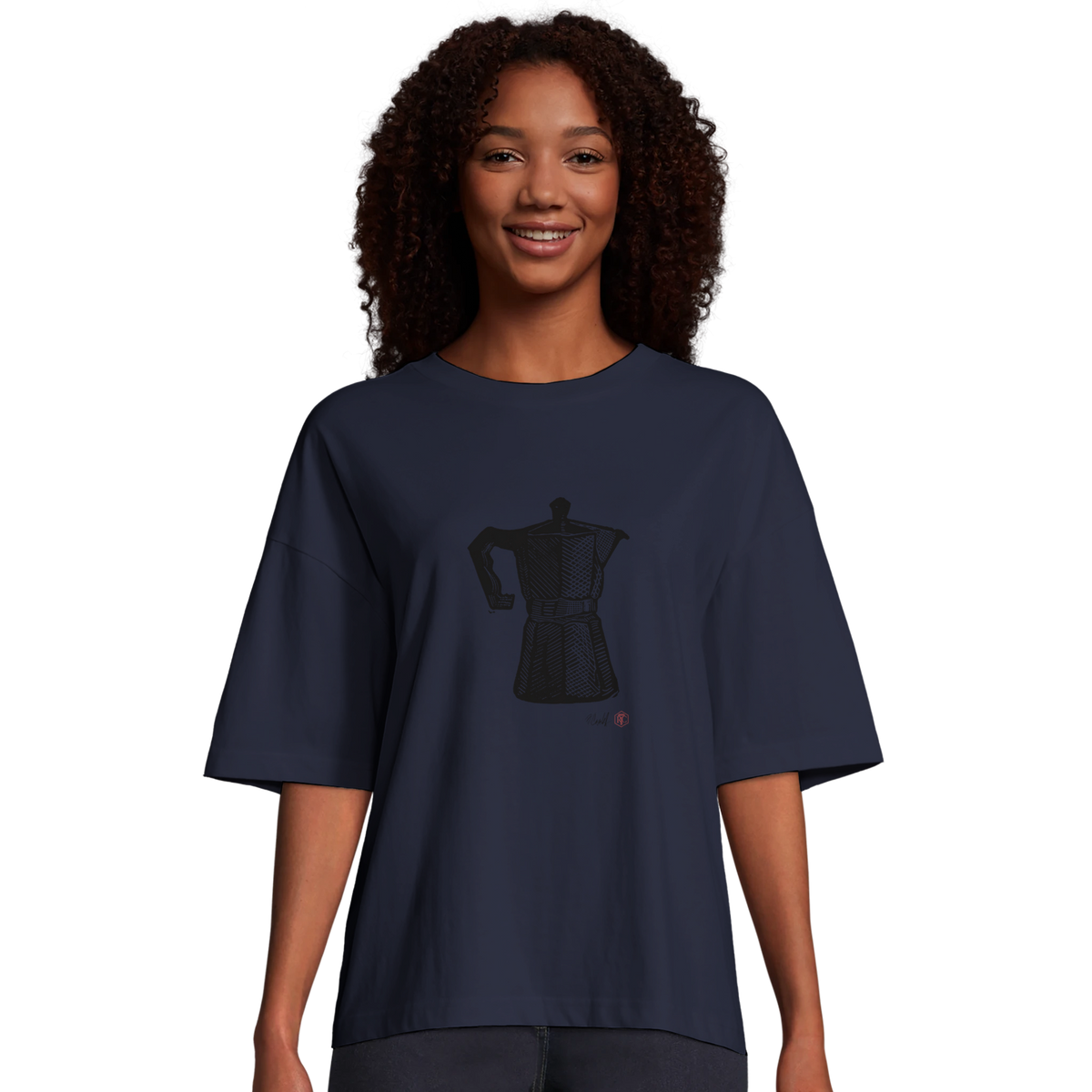 Model wearing T-shirt “Moka Pot”, navy blue, women’s cut – front view
