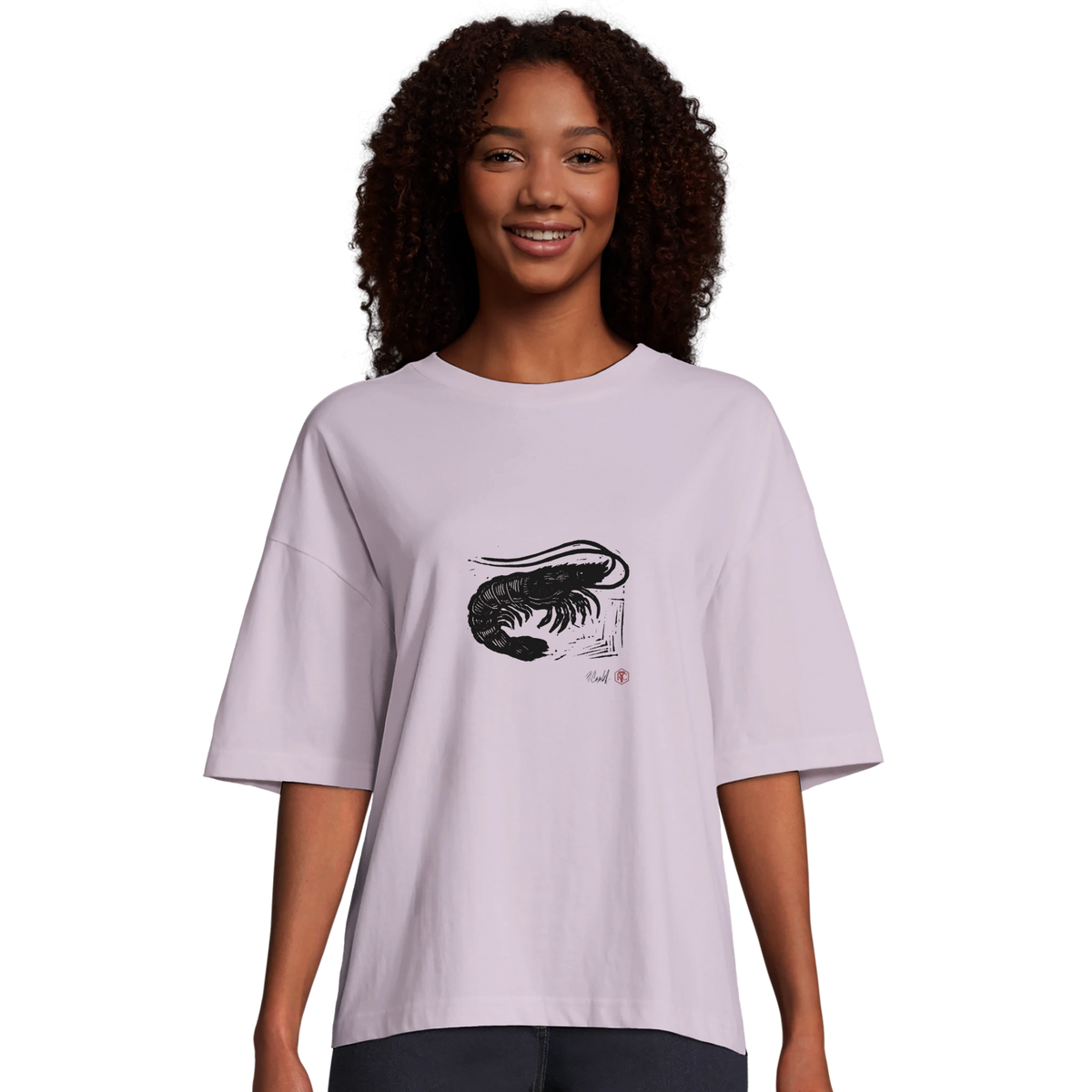 Model wearing T-shirt “Shrimp”, lilac, women’s cut – front view