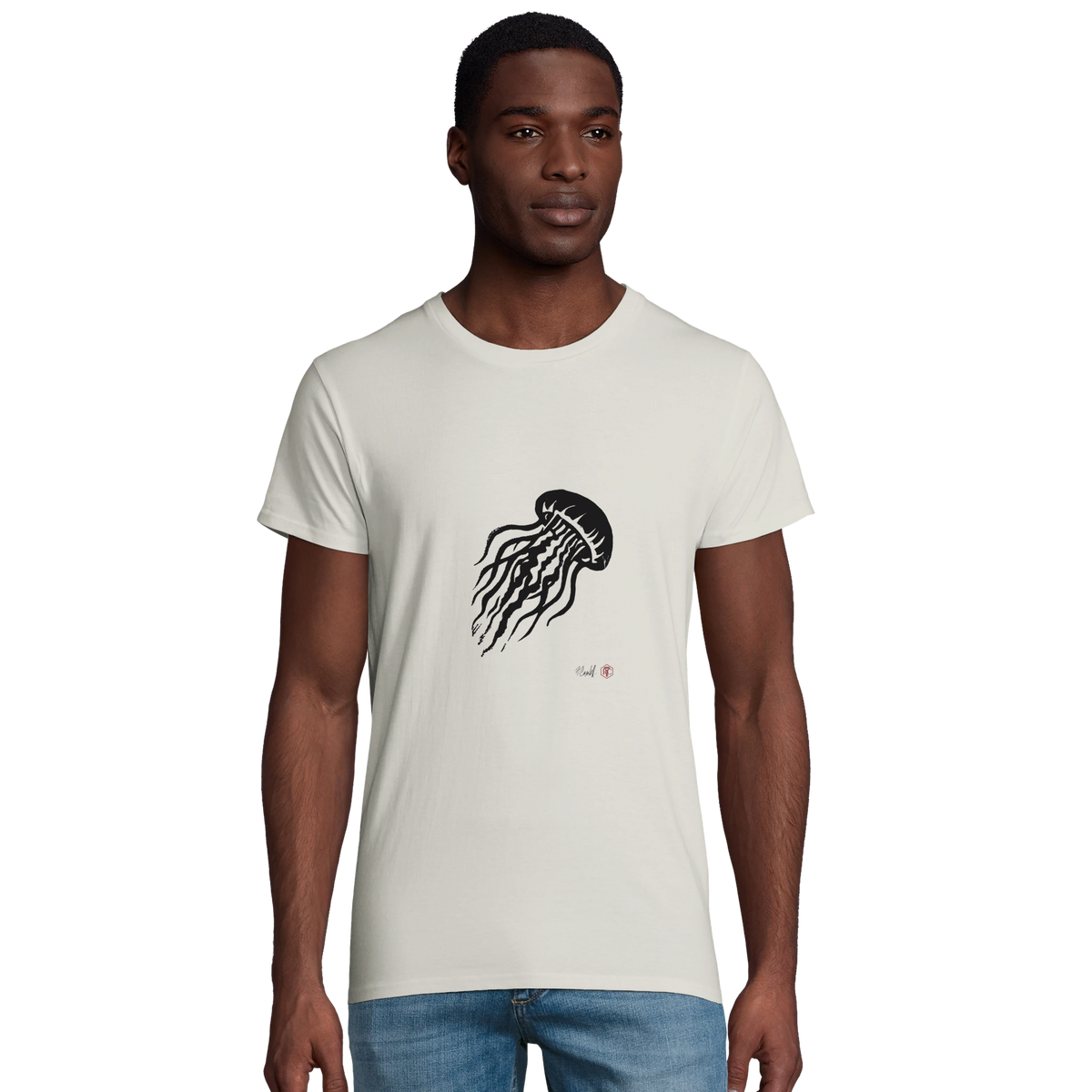 Model wearing T-shirt “Jellyfish”, ash grey, men’s cut – front view
