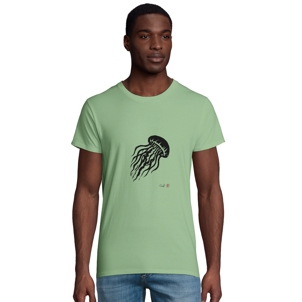Model wearing T-shirt “Jellyfish”, apple green, men’s cut – front view
