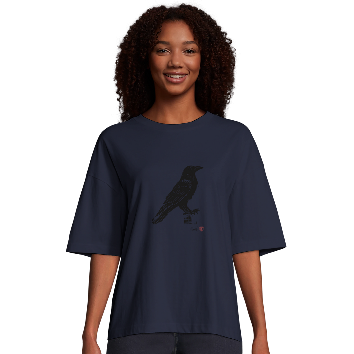 Model wearing T-shirt “Raven”, navy blue, women’s cut – front view