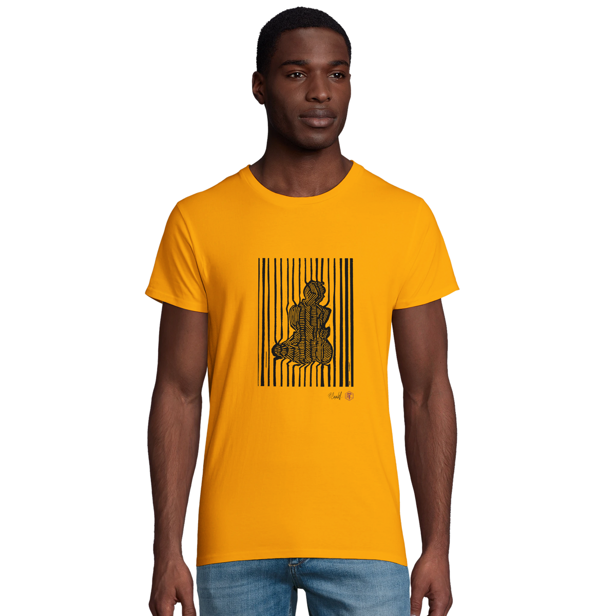 Model wearing T-shirt “Stripes”, gold, men’s cut – front view
