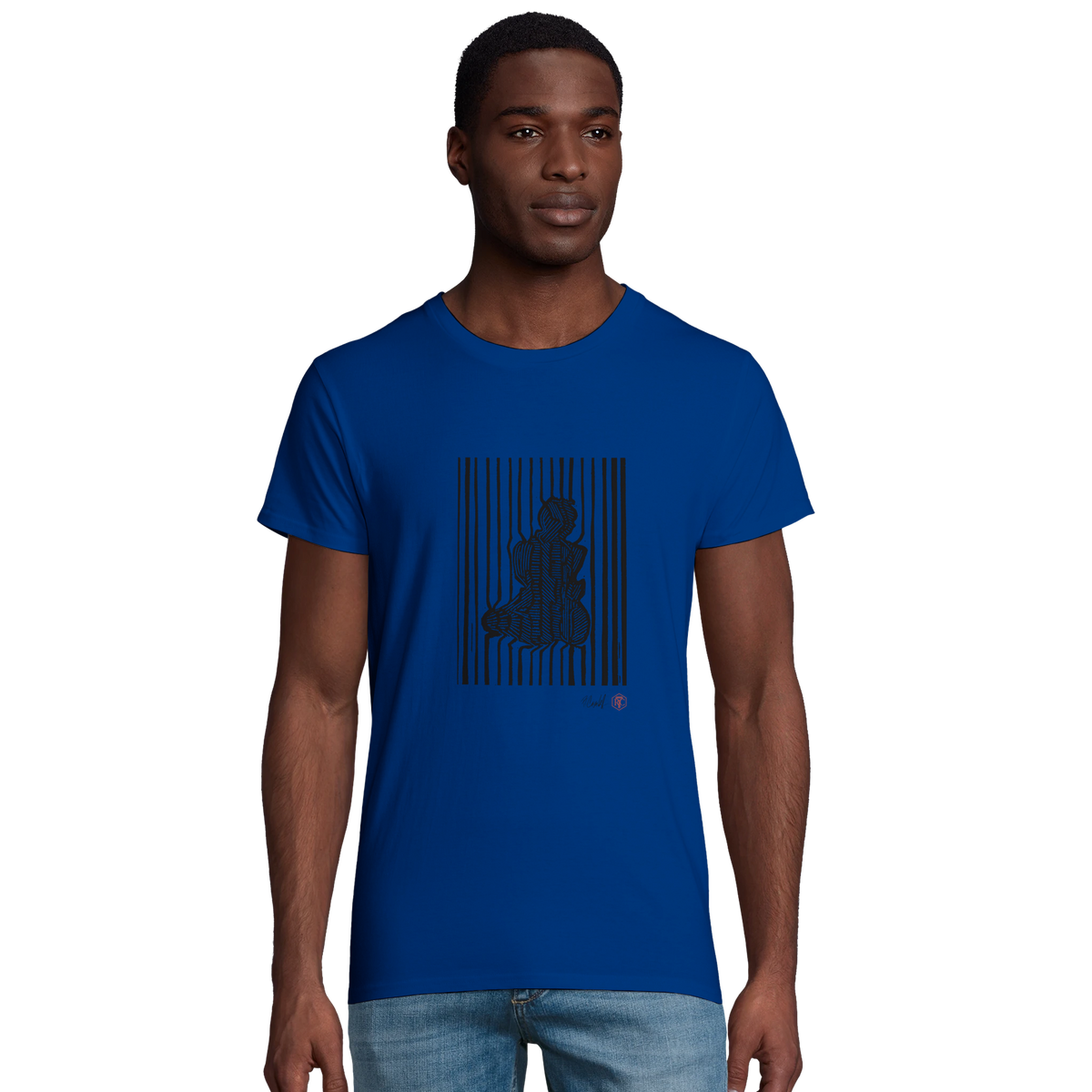 Model wearing T-shirt “Stripes”, royal blue, men’s cut – front view
